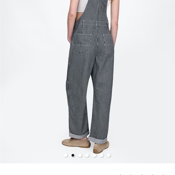 GAP Women's Striped Cuffed Denim Overalls, size Medium Petite - Picture 2 of 8